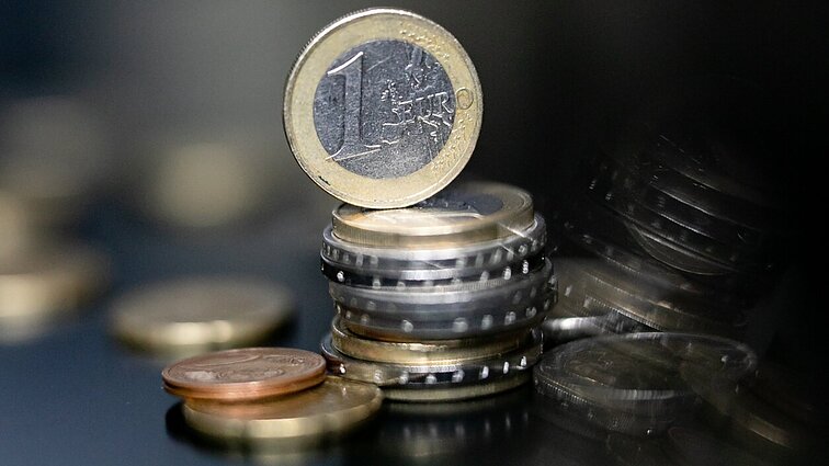 Lietuvos banko ekonomistas ramina: nepaisant planuojamų JAV tarifų, ekonomika augs