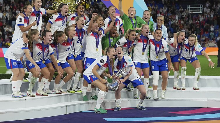 Europos moterų futbolo čempionate – Anglijos triumfas