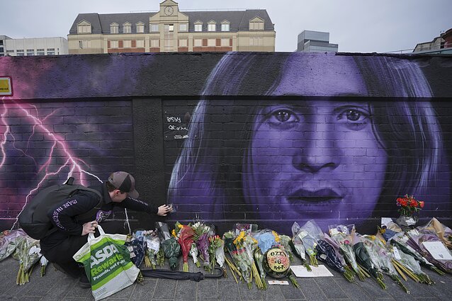 Artimieji ir gerbėjai Birmingame atsisveikino su Ozzy Osbourne`u: palydėtas ovacijomis