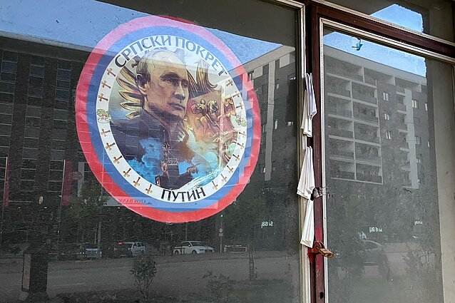 Vladimirą Putiną palaikantis plakatas Rytų Sarajeve