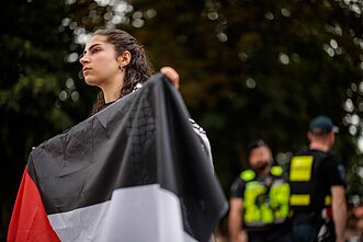 Protestas prieš Lietuvos verslo ir Izraelio bendradarbiavimą Protestas prieš Lietuvos verslo ir Izraelio bendradarbiavimą