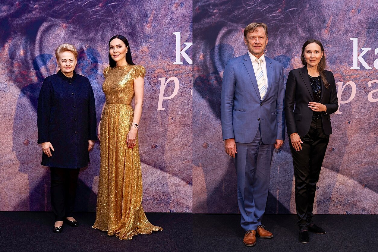 Dalia Grybauskaitė, Anželika Cholina, Šarūnas Birutis, Greta Cholina Anželikos Cholinos šokio teatro spektaklio „Karalių pasaka“ premjeros Vilniuje svečiai