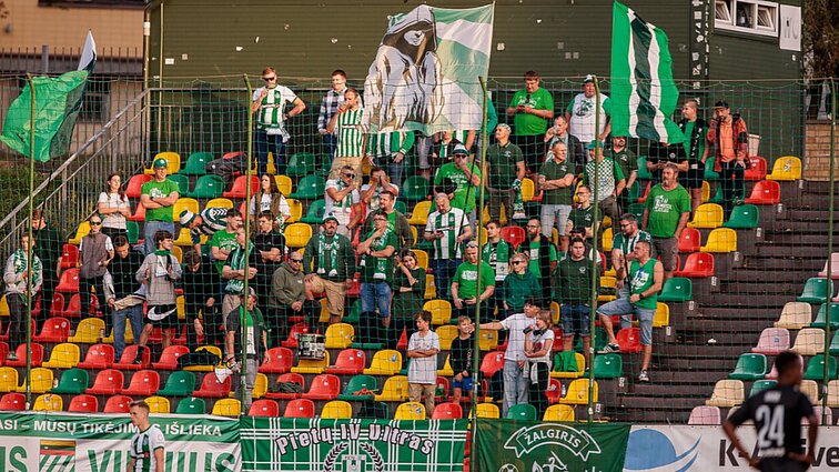 Po „Žalgirio“ vadovės pasitraukimo klubo sirgaliai nutraukė tylą tribūnose