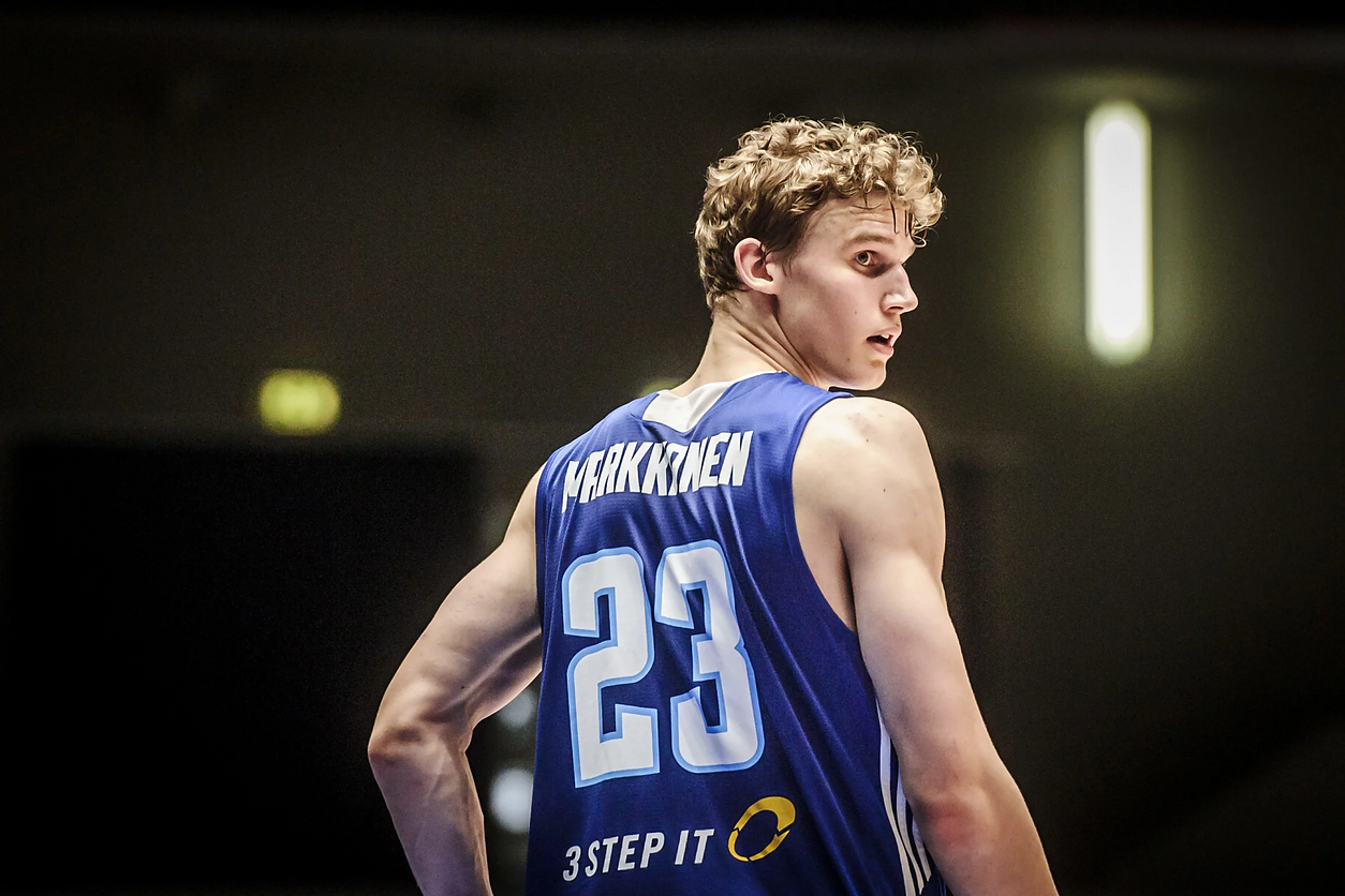 Lauri Markkanenas Lauri Markkanenas