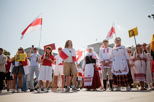 Lietuvos baltarusiai suklastotų prezidento rinkimų metinių proga susirinko į mitingą