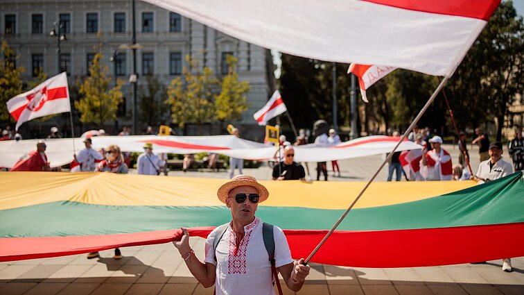 „Mes pamenam, kas vyksta“: Vilniuje baltarusiai mini 5-ąsias protestų prieš režimą metines