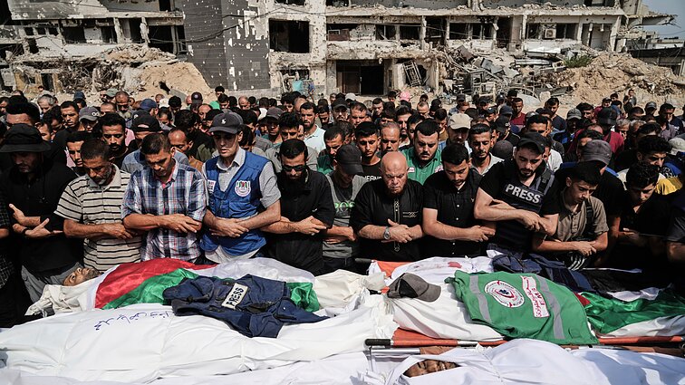 Izraelis nukovė 5 „Al Jazeera“ žurnalistus: kariuomenė teigia, jog taikėsi į „Hamas“ narį