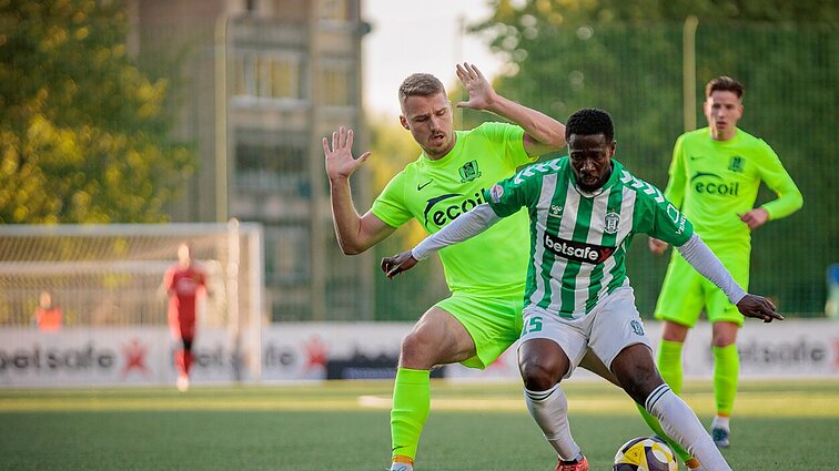 Vakarykštės Lietuvos futbolo A lygos kovos baigėsi turnyro lentelės lyderių pergalėmis