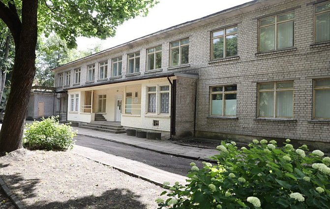 Griaunamas darželis buvusios Vilniaus Didžiosios sinagogos vietoje