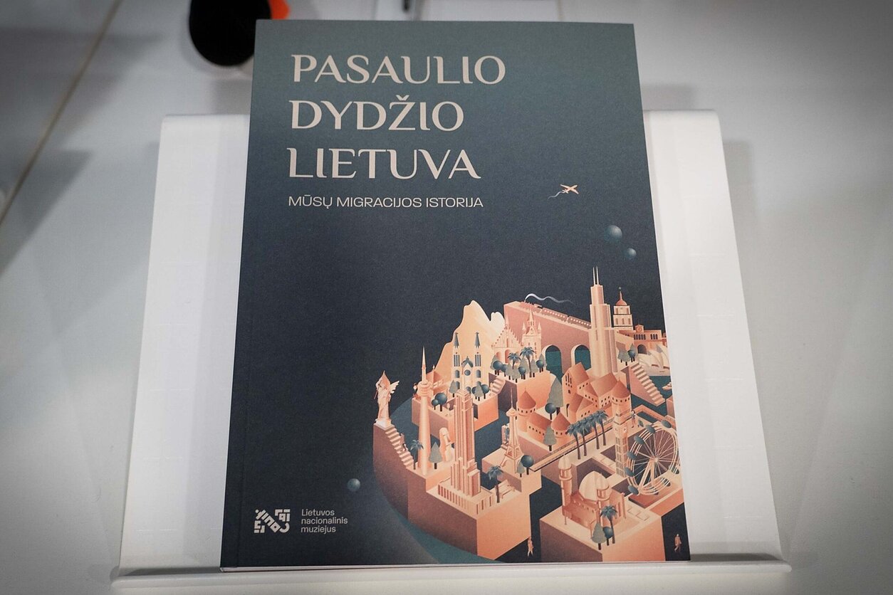 Pirmiausiai pasirodęs spausdintame formate, dabar katalogas prieinamas ir elektroniniu formatu