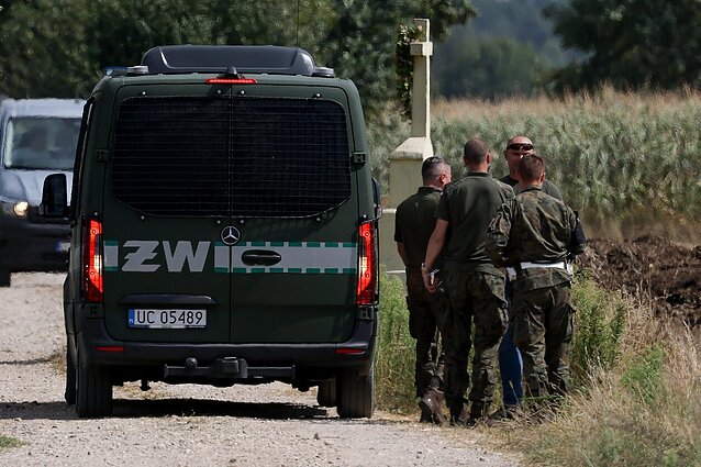 Lenkija sprogusį droną vadina provokacija: veikiausiai jis atskrido iš Baltarusijos