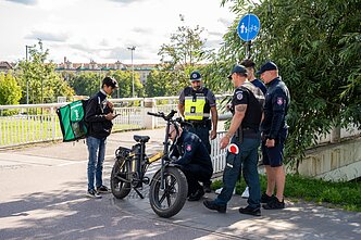 Policijos reidas Policijos reidas