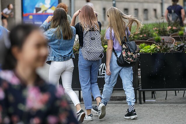 Psichologė apie stiprios draugystės pamatą: svarbiausia – pasitikėjimas