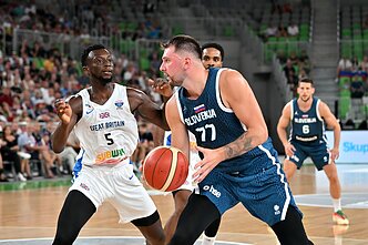 Aminas Adamu ir Luka Dončičius