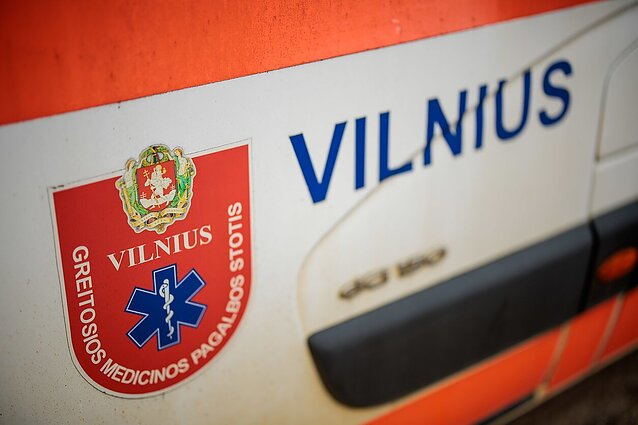 Литва передала 23 автомобілі швидкої допомоги Україні Литва передала 23 автомобілі швидкої допомоги Україні
