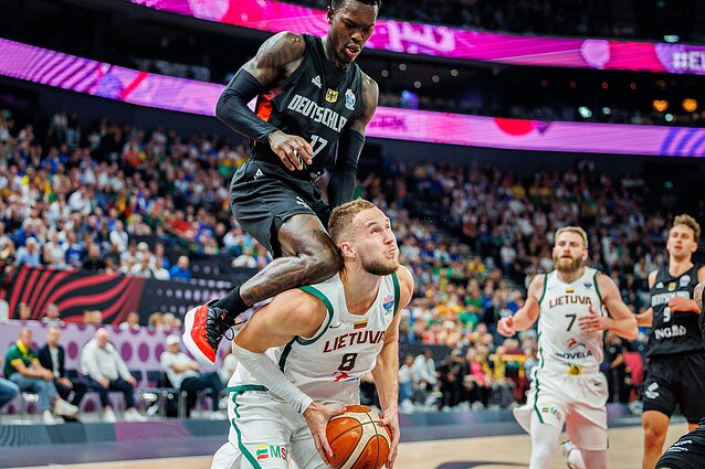 Tadas Sedekerskis ir Dennisas Schroderis. Europos krepšinio čempionatas: Lietuva – Vokietija