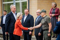 Ursula von der Leyen lankėsi Lietuvos pasienyje su Baltarusija Ursula von der Leyen lankėsi Lietuvos pasienyje su Baltarusija