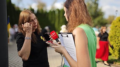 Соняшники свободи: Вільнюс вшановує героїв України у меморіалі Тускуленай Соняшники свободи: Вільнюс вшановує героїв України у меморіалі Тускуленай
