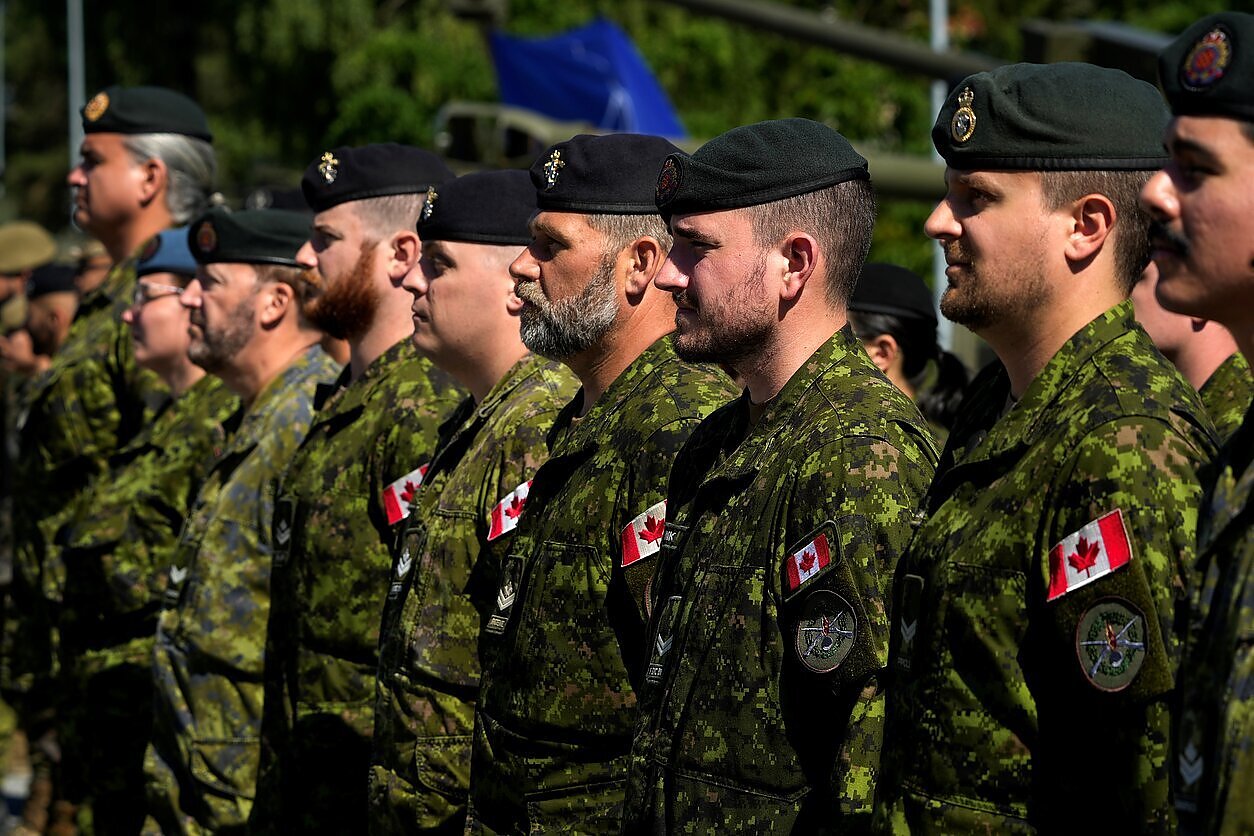 Kanadyjscy żołnierze, asocjatywne Kanadyjscy żołnierze, asocjatywne