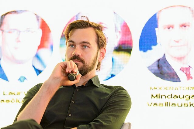 Ruslanas Baranovas at the discussion