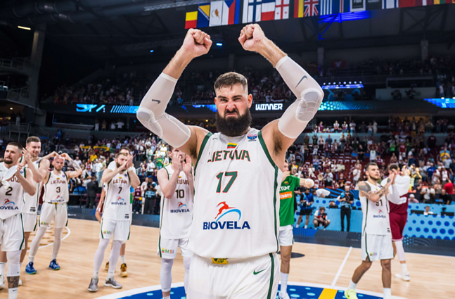Jonas Valančiūnas, Europos čempionatas: Lietuva – Latvija Jonas Valančiūnas, Europos čempionatas: Lietuva – Latvija