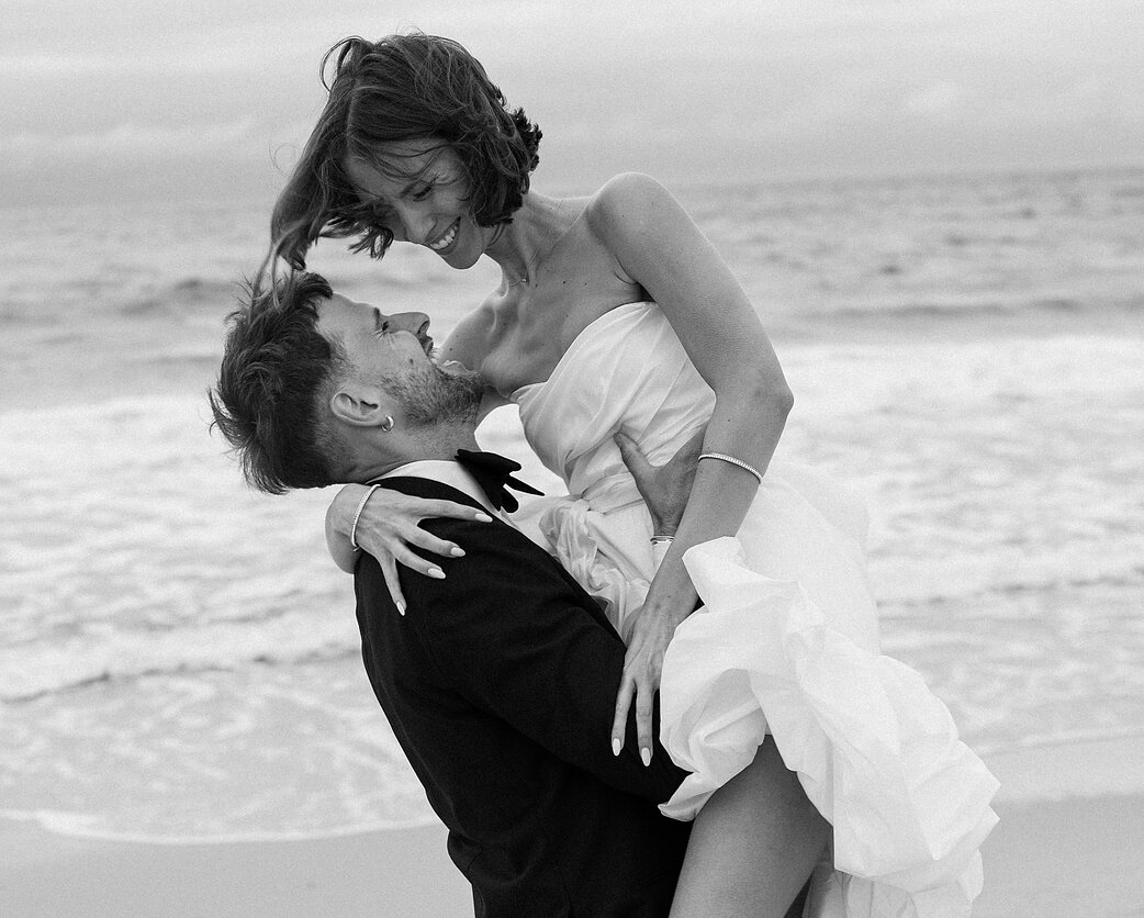 Ištekėjo vokalistė Justė Starinskaitė