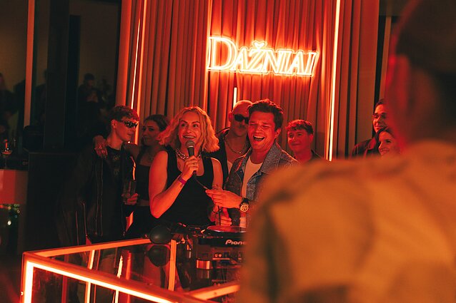 Jovani albumo premjeros akimirka