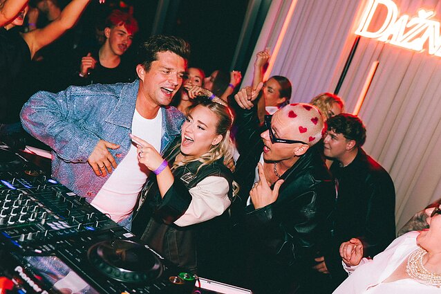 Jovani albumo premjeros akimirka