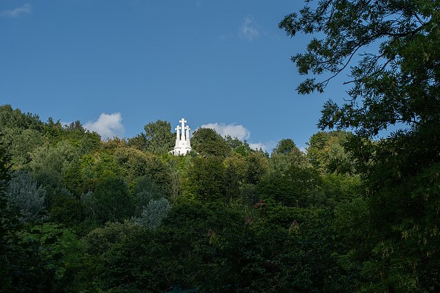 Vilnius M. K. Čiurlionio keliais. Trijų Kryžių kalnas