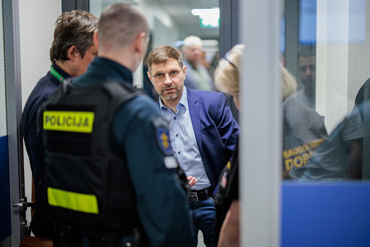 Riaušių byloje skelbiami nuosprendžiai – laisvės apribojimai, lygtinės bausmės; Antanas Kandrotas