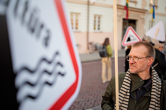 Vilniuje – protestas prieš „aušriečio“ Adomavičiaus skyrimą kultūros ministru Vilniuje – protestas prieš „aušriečio“ Adomavičiaus skyrimą kultūros ministru