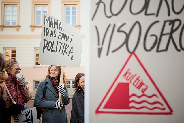 Vilniuje – protestas prieš „aušriečio“ Adomavičiaus skyrimą kultūros ministru Vilniuje – protestas prieš „aušriečio“ Adomavičiaus skyrimą kultūros ministru