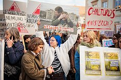 Demonstrators holding signs reading: “Chaltūra Ministry”. Chaltūra is a Lithuanian slang word describing “low-quality work”.