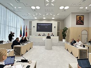 Protestas ir tarybos posėdis dėl H. Gulbinowicziaus Protestas ir tarybos posėdis dėl H. Gulbinowicziaus
