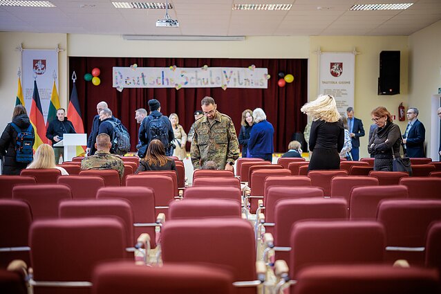 A new German school in Vilnius has opened its doors to nearly 50 children of German troops deployed in Lithuania