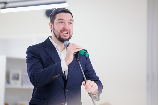 Wileńskie Progimnazjum Žemynos prezentuje naukę polskiego jako drugiego obcego. Vytautas Mitalas Wileńskie Progimnazjum Žemynos prezentuje naukę polskiego jako drugiego obcego. Vytautas Mitalas