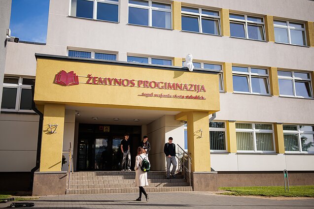 Wileńskie Progimnazjum Žemynos prezentuje naukę polskiego jako drugiego obcego Wileńskie Progimnazjum Žemynos prezentuje naukę polskiego jako drugiego obcego
