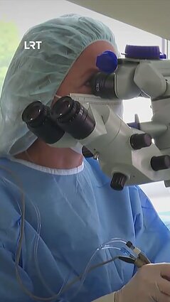 Žmonės renkasi tarp laukimo valstybinėse įstaigose ir brangios privačios pagalbos