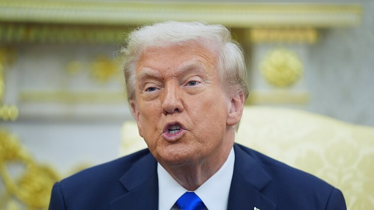 Trumpas ragina suimti Čikagos merą ir Ilinojaus gubernatorių: jie elgiasi lyg maištininkai