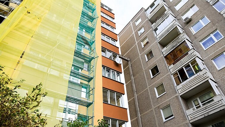 Į susirinkimą dėl namo renovacijos nenuėjusi gyventoja neteko kompensacijos už šildymą