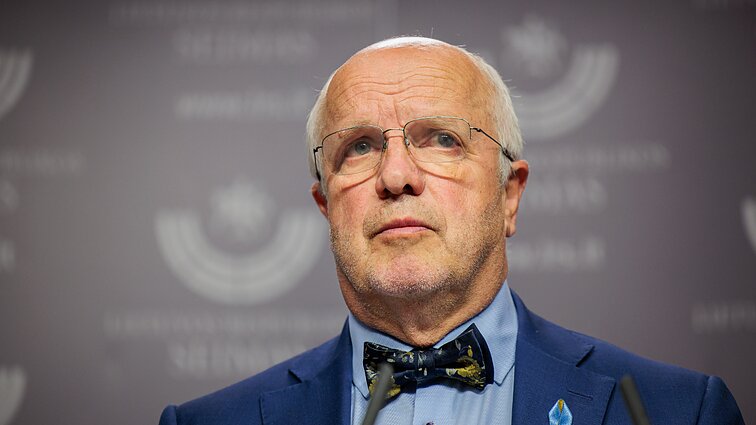 Seimo pirmininkas Juozas Olekas dėl infekcijos paguldytas į ligoninę