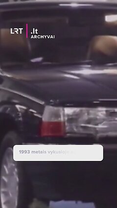 1993 metais vykusioje automobilių parodoje stebino ir jų kainos