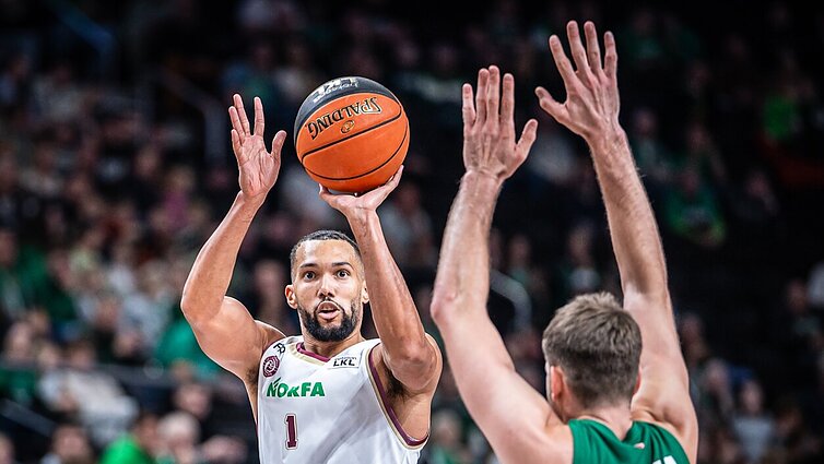 Trečias pralaimėjimas iš eilės: „Žalgiris“ nusileido grandus guldančiam „Lietkabeliui“