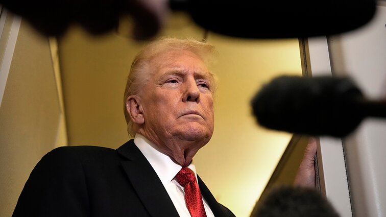 Trumpas netiki Ukrainos pergale: abi pusės turėtų pasidalyti Donbasą
