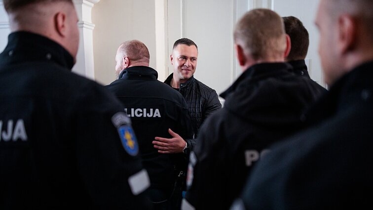 Apeliacinis teismas išteisino policininką Darių Šerpytį dėl agresyvios moters nužudymo