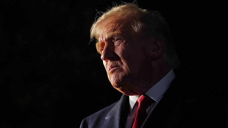 Trumpas „negaiš laiko“ su Putinu, Kremlius sako – apie derybų atšaukimą kalbėti neteisinga