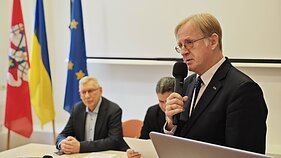 Конференція імені Коновальця у Вільнюсі: інструменти боротьби з російською дезінформацією