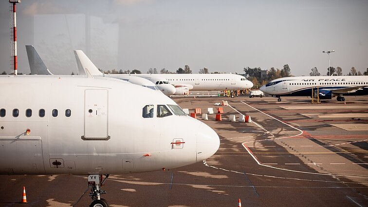 Aviacijos ekspertas: jei reakcijos dėl balionų nebus, kompanijos pradės stabdyti skrydžius