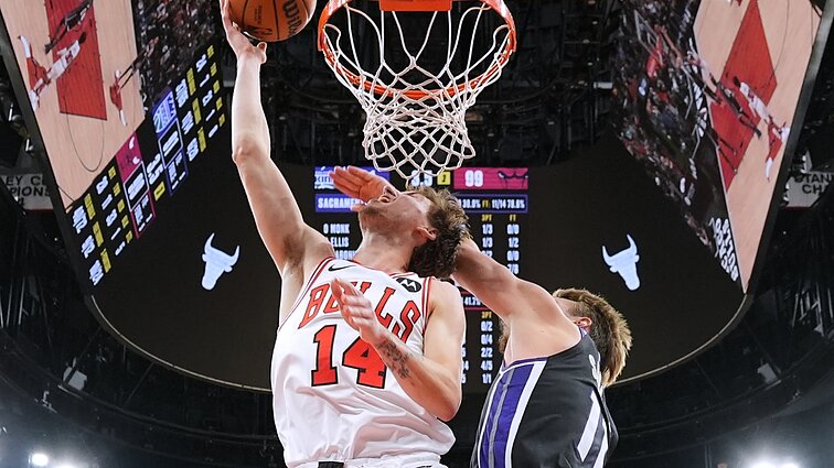NBA lietuvių akistatoje – Buzelio pergalė: užtikrintai įveikė „Kings“ su Saboniu
