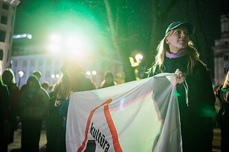 Tęsiantis kultūros bendruomenės protestams, prie Vyriausybės skambėjo lietuviškos dainos Tęsiantis kultūros bendruomenės protestams, prie Vyriausybės skambėjo lietuviškos dainos